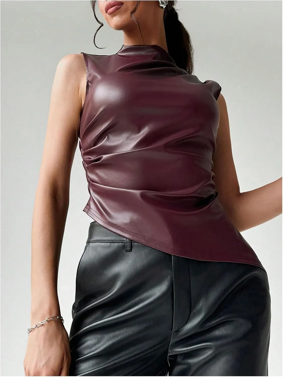 Floerns Women's Ruched Sleeveless Shirts PU Leather Mock Neck Asymmetrical Hem Y2k Tank Top