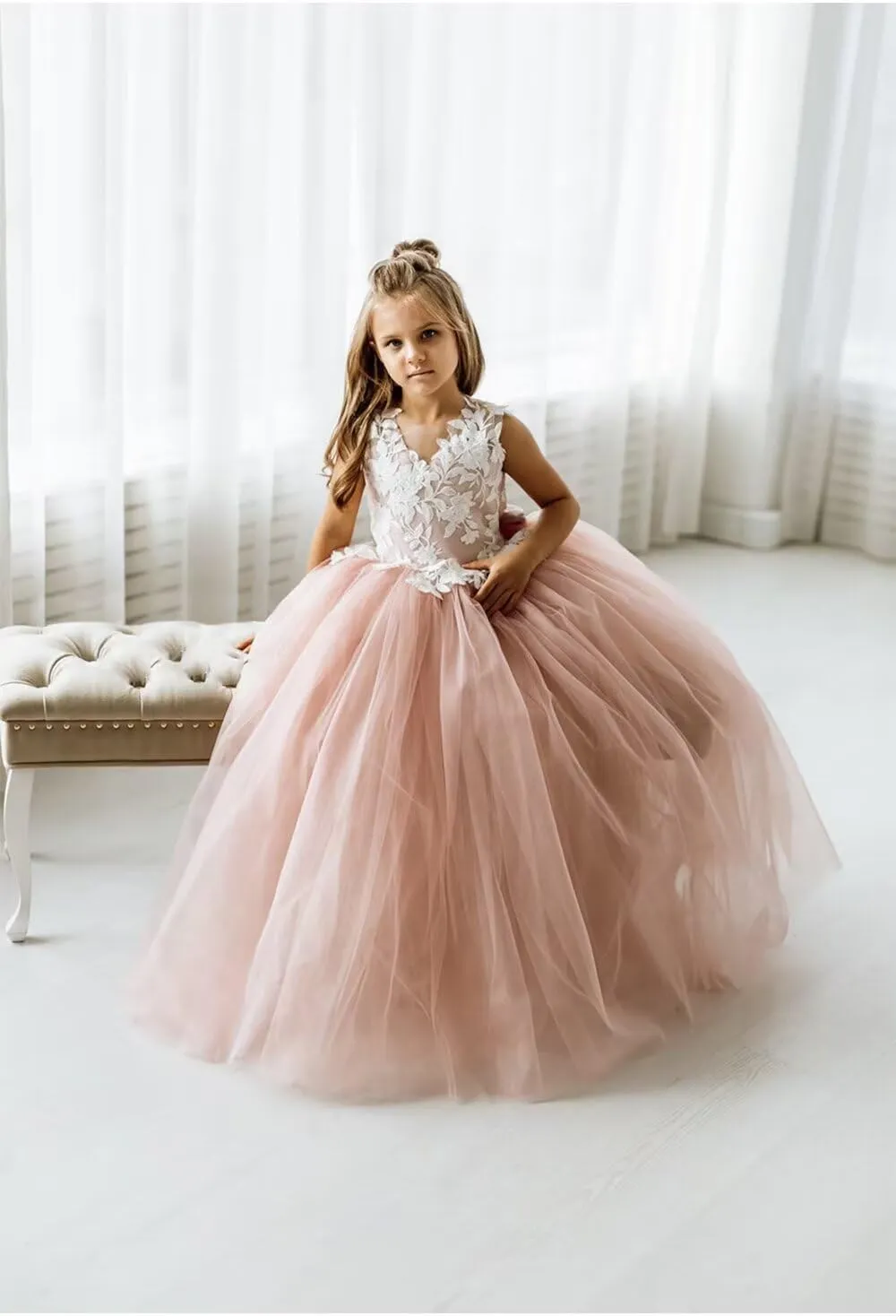 Lace Applique Tulle Flower Girl Dress for Wedding Bridesmaid First Communion Dresses Princess Pageant Party Gown